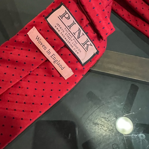 Thomas Pink Red Dot Tie - Picture 2 of 5